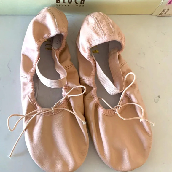 Ladies BLOCH BALLET SLIPPERS size 4.5 C pink worn once excellent condition - Picture 2 of 6